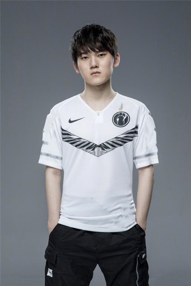 H4cker ：如果没被纳尔拍到可能结果会不一样